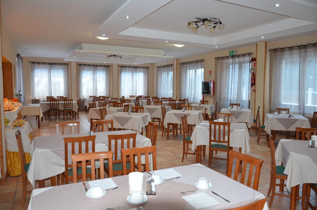 Hotel Pineta Фалькаде Экстерьер фото