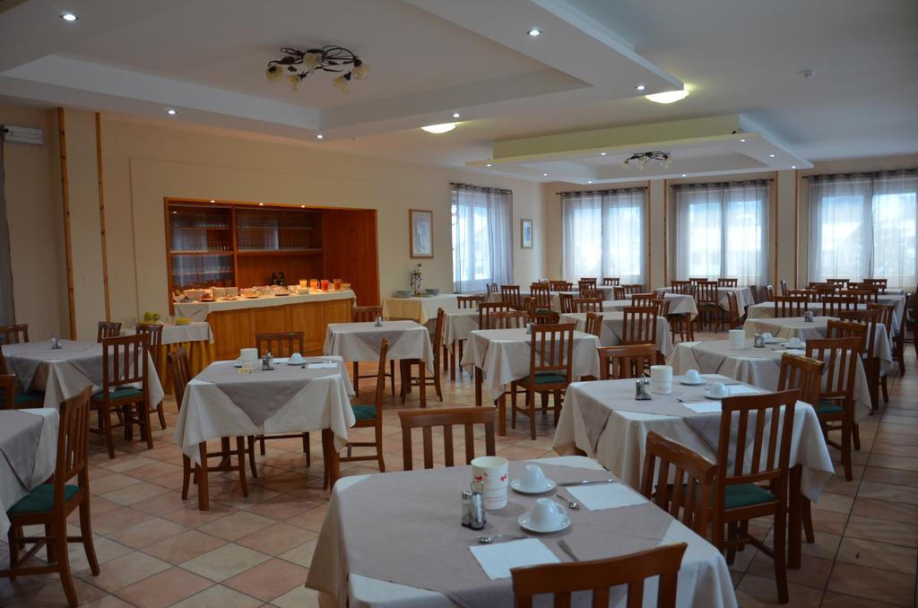 Hotel Pineta Фалькаде Экстерьер фото